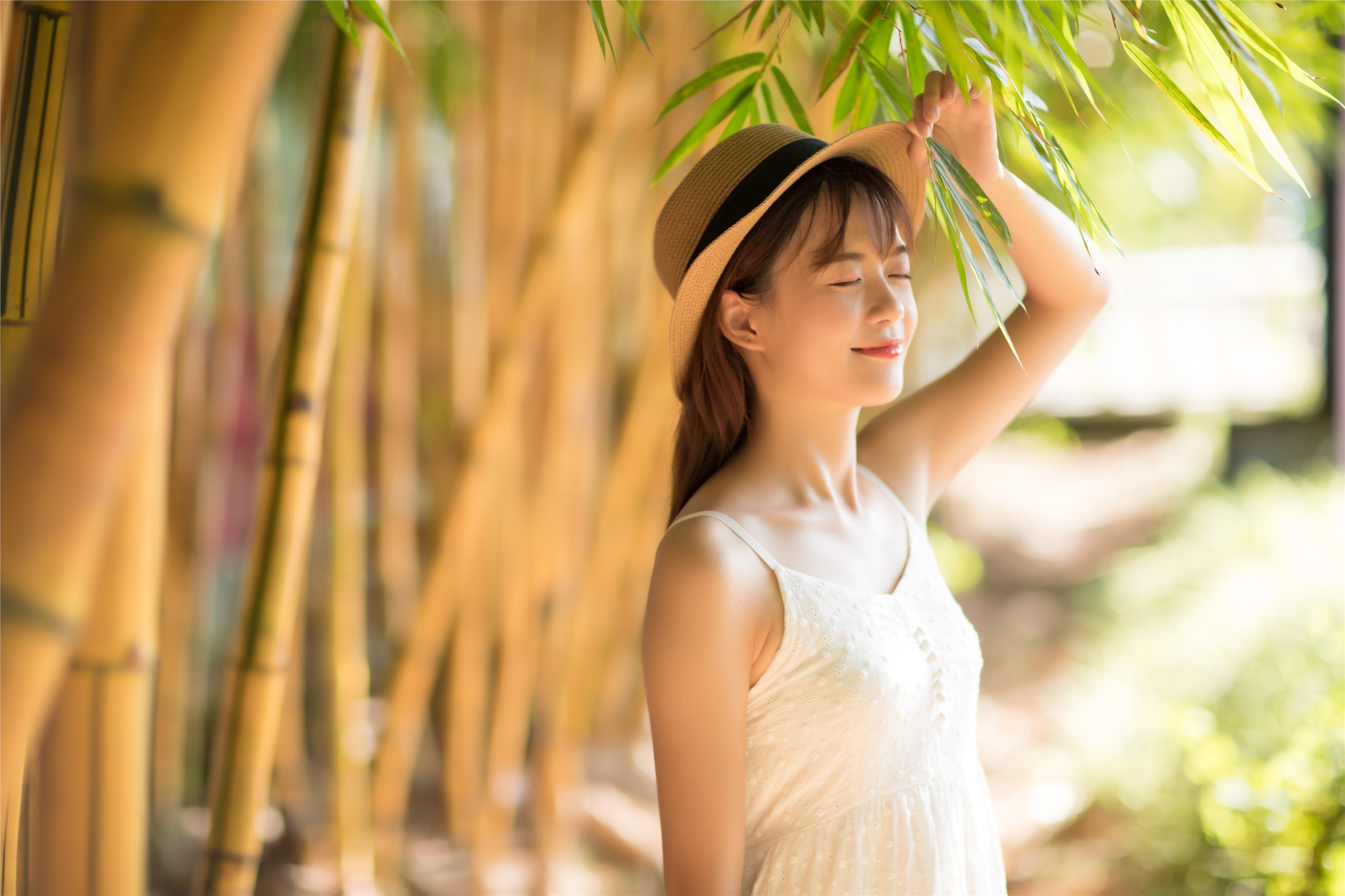 YITUYU艺图语 2021.08.23 光照进的地方 晓颖